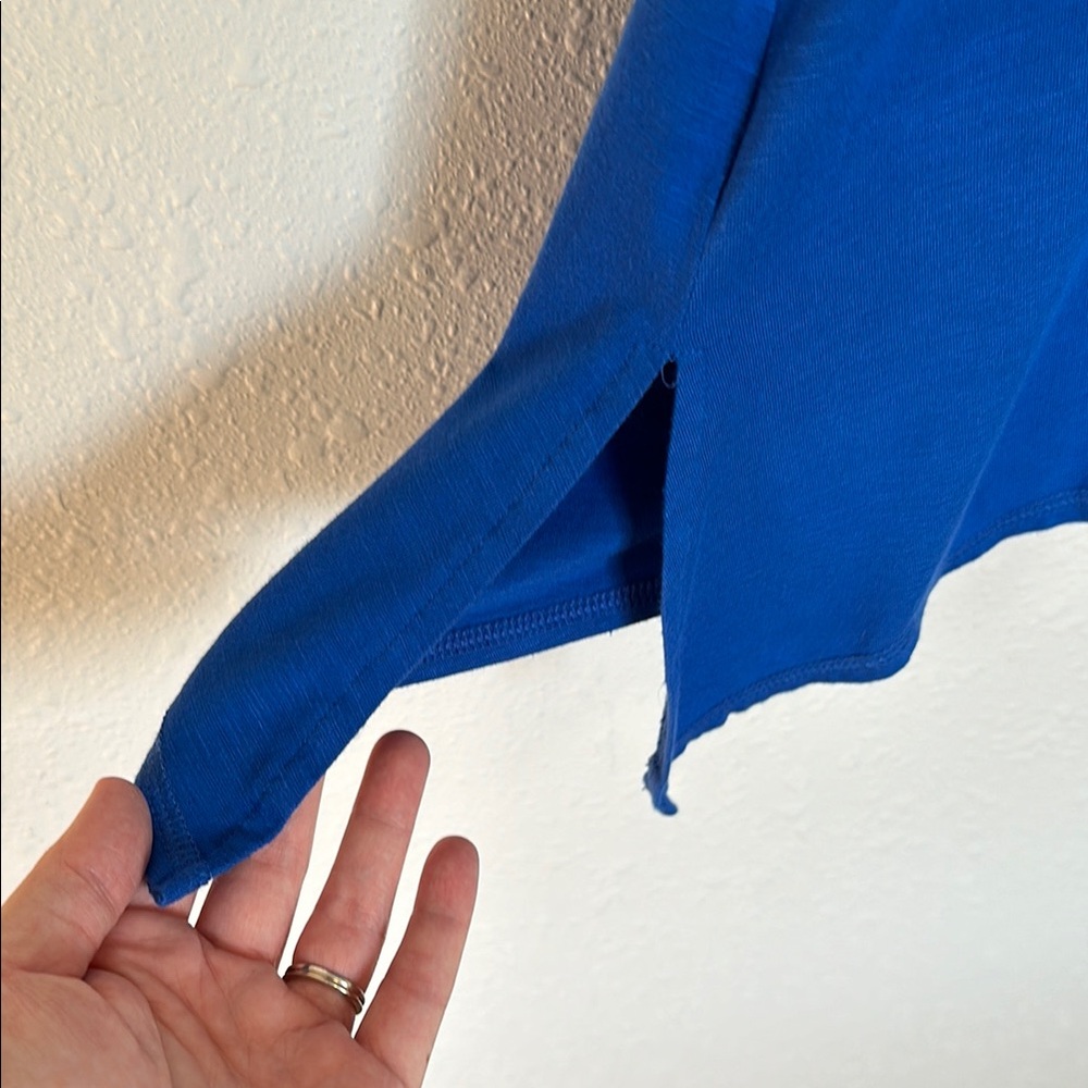 Zenergy by Chico’s Royal Blue Relaxed Asymmetrical Tunic Size 1 Equals to Size M - Picture 6 of 11